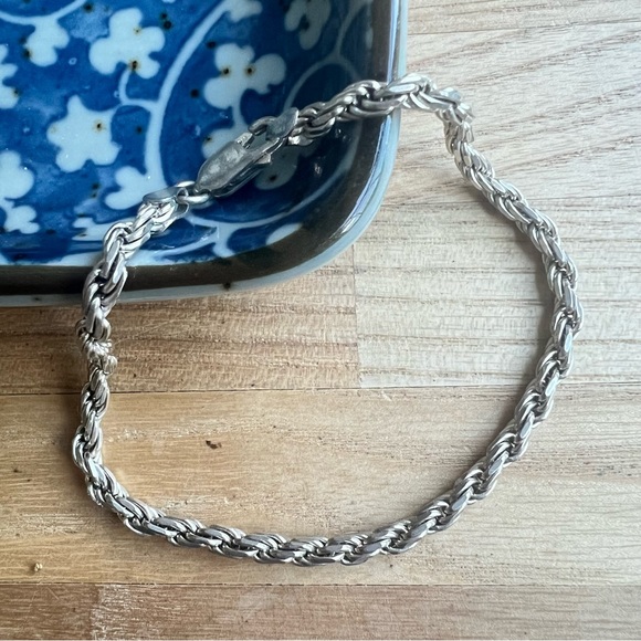 925 Sterling silver diamond cut twisted rope chain bracelet - Picture 2 of 11